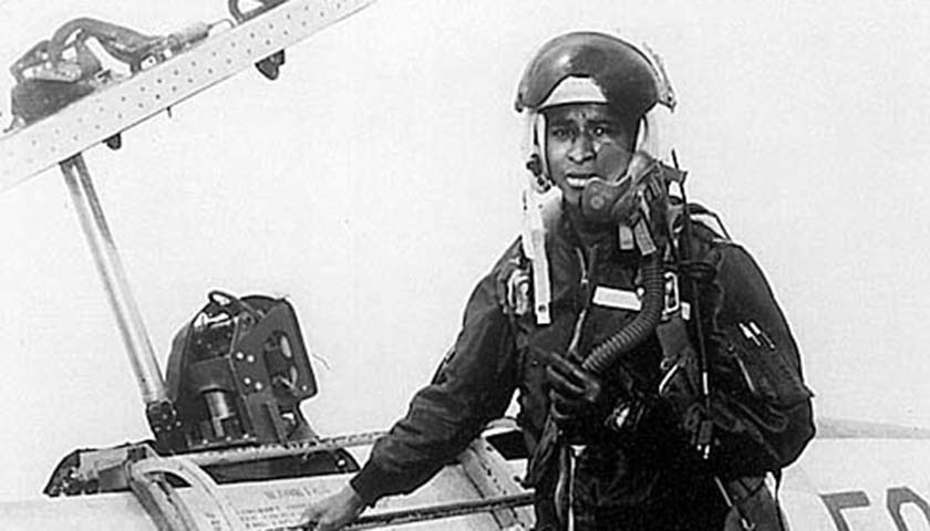 Robert Henry Lawrence Jr.