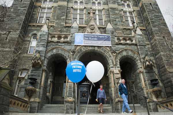 **FILE** Prospective students are welcomed to Georgetown University during the school's Admissions Ambassador Program in Washington, D.C., on April 28, 2014. (Katherine Frey/The Washington Post via Getty Images)