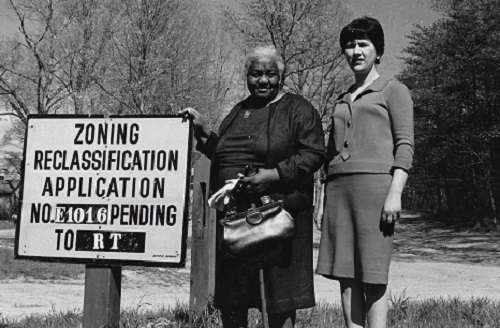 Geneva Mason (left) and Joyce Siegel (Alan Siegel/Montgomery History)