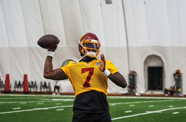 Courtesy of washingtonfootball.com