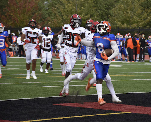 The Roosevelt Rough Riders defeated the Dunbar Crimson Tide 28-21 in Dunbar's homecoming game at Paul Lawrence Dunbar High School in northwest D.C. on Oct. 16. (Robert R. Roberts/The Washington Informer)