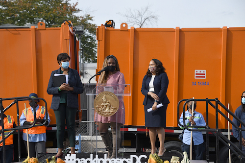 D.C. Mayor Muriel Bowser and acting State Superintendent Christina Grant announce Dominique Foster as 2022 D.C. Teacher of the Year on Oct. 28. (Anthony Tilghman/The Washington Informer)