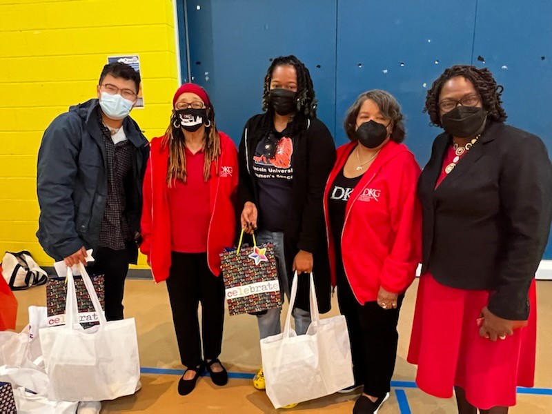 Pech Chhun, Pealine Humbles, Shaynita Blanchard, Dr. Judith Kelly and Geraldine Meredith at Barnard Elementary School in Northwest on May 6 (Courtesy of Griselda Rutherford)
