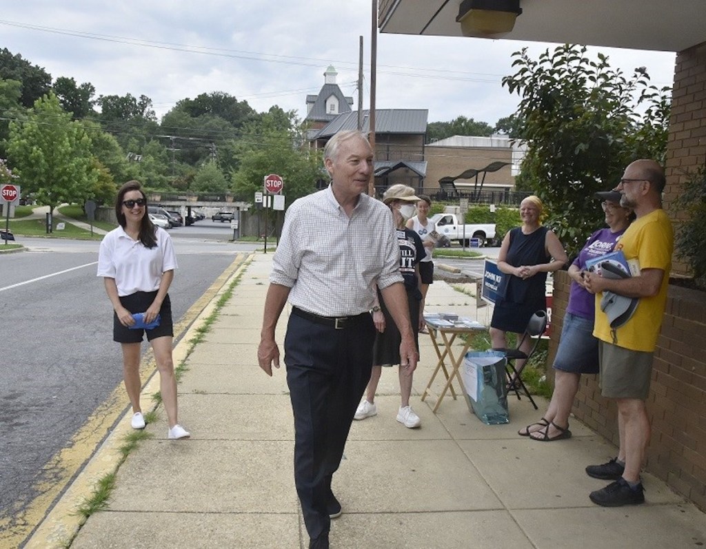 Maryland Democratic and gubernatorial candidate Peter Franchot walks toward polling location at Piney Branch Elementary School in Takoma Park on Election Day on July 19. (Robert R. Roberts/The Washington Informer)