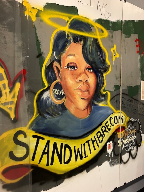 Anacostia artist Yetunde Sapp painted this 8 x 12 ft. mural portrait of Breonna Taylor in Washington, D.C.'s Lafayette Square during Black Lives Matter protests in June 2020. (Justice for Breonna Taylor, Yetunde Sapp, 2020. Paint and spray paint on plywood. Photo by: Patrick Rogan, Anacostia Community Museum, Smithsonian Institution. Gift of Levita Mondie and Yetunde Sapp)