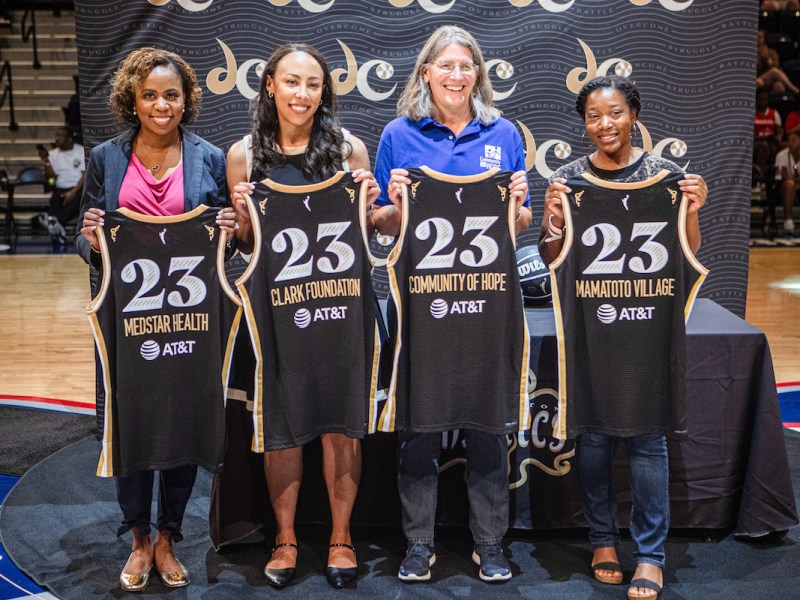 The Washington Mystics raise awareness to inequities in women’s health care by recognizing Medstar Health, Clark Foundation, Community of Hope, and Mamatoto Village during a game with the Los Angeles Sparks on Aug. 6. (Jonae Guest/The Washington Informer)