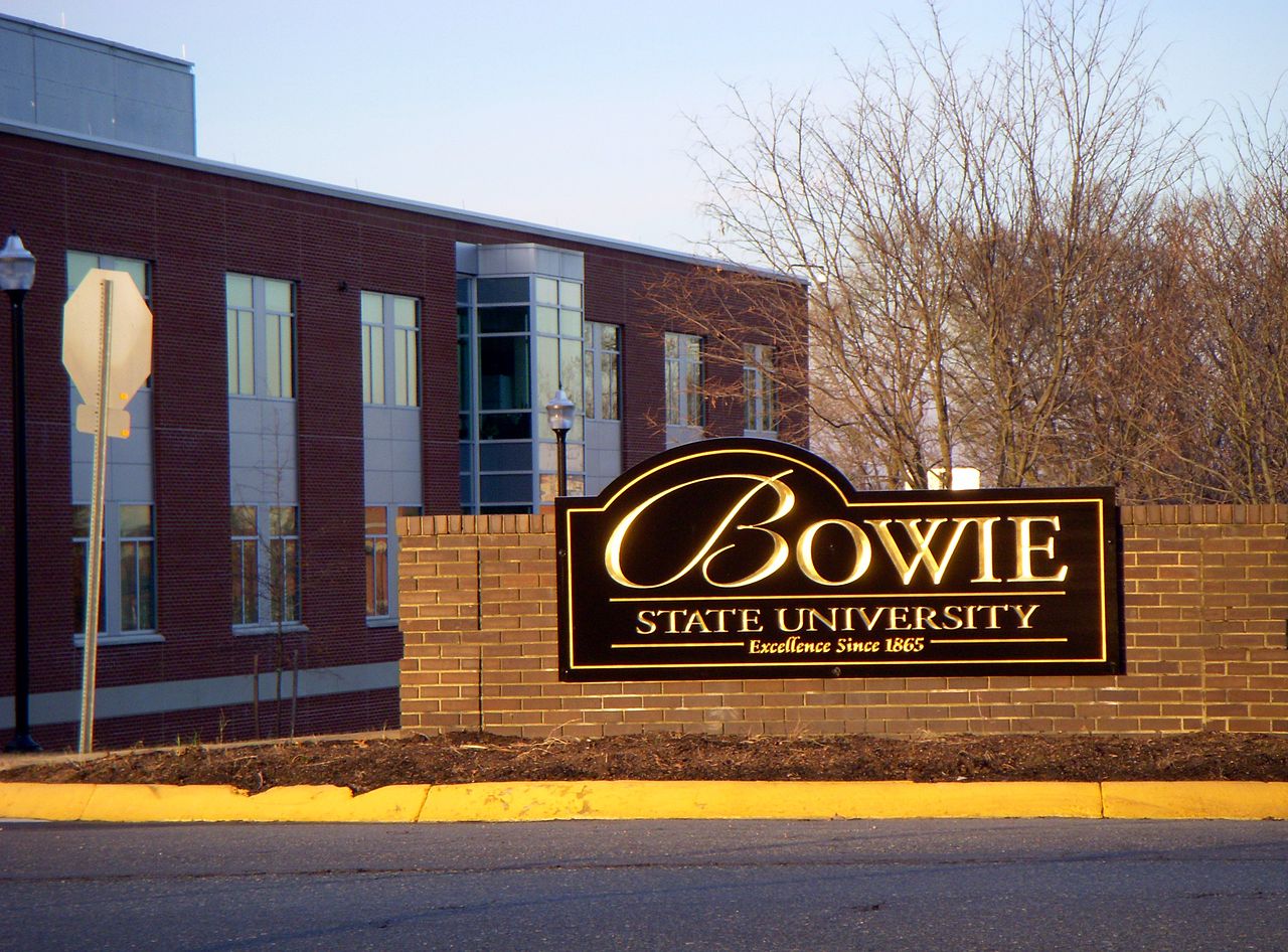 The main gateway of Bowie State University (Courtesy of M. Chambers via Wikimedia Commons)