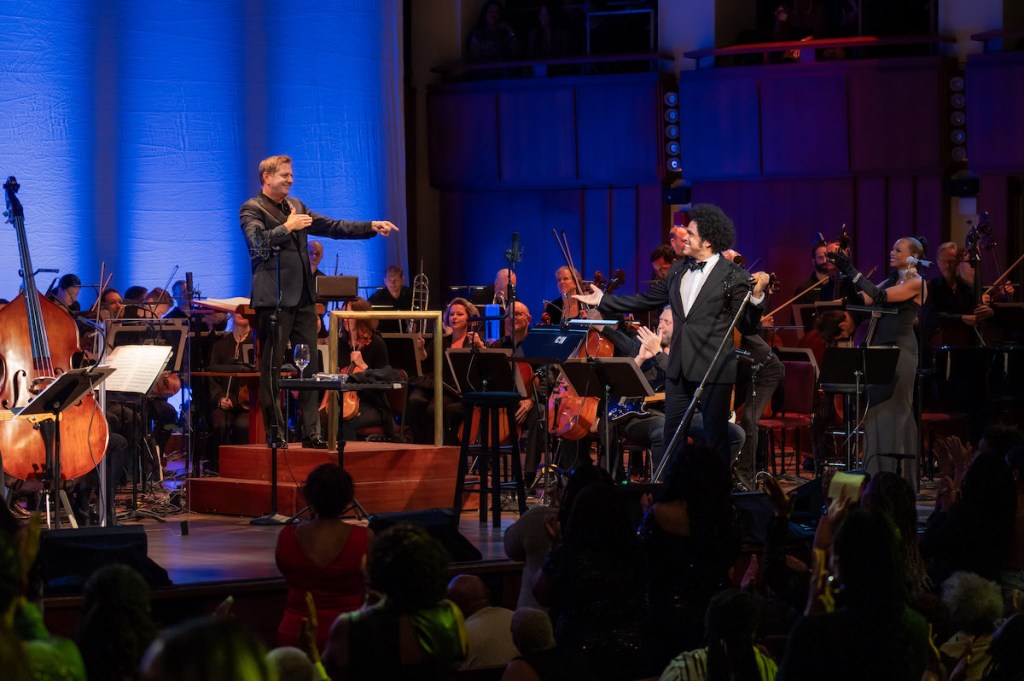 NSO Principal Pops Conductor Steven Reineke and Maxwell enjoyed working together during Maxwell’s sold-out, four-night residency at the Kennedy Center. (Courtesy of Derek Baker)