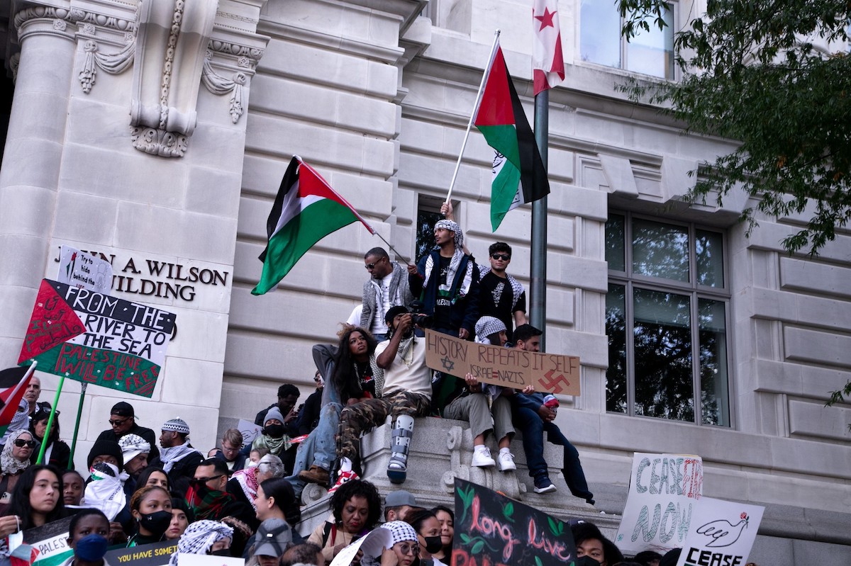 Protesters rally in support of Palestinians at D.C.’s John A. Wilson Building on Nov. 4. (Courtesy of Mark Mahoney)