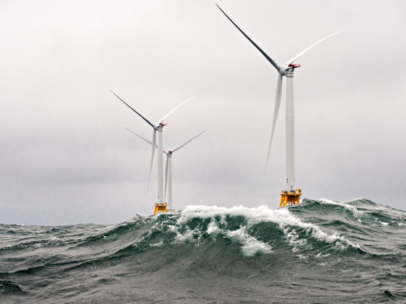 A wind farm off the coast of Rhode Island (Dennis Schroeder/National Renewable Energy Lab)