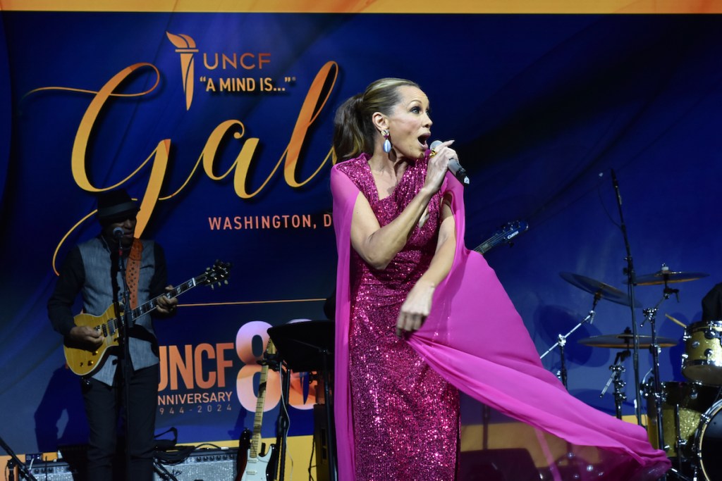 The UNCF “A Mind is…” 80th anniversary gala concludes with an engaging performance from singer and actress Vanessa Williams. (Jacques Benovil/The Washington Informer)