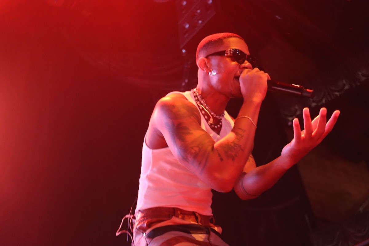 Ghanaian superstar artist KiDi performs during Rolling Cocoa at The Anthem in Southwest D.C. on March 9. (Eden Harris/The Washington Informer)